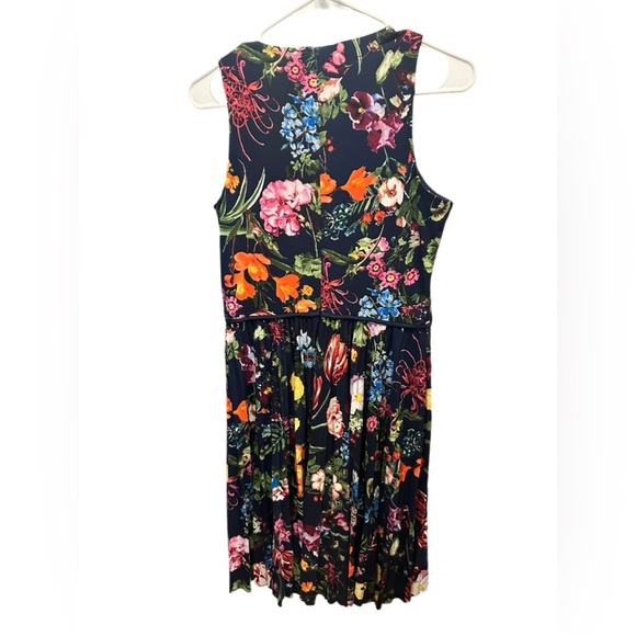 Maggy London Navy floral dress petite size 10P - Picture 6 of 12